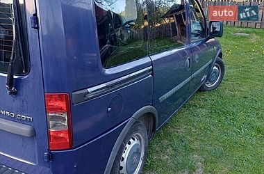 Мінівен Opel Combo 2005 в Косові