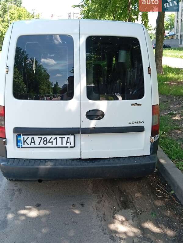 Opel Combo 2006