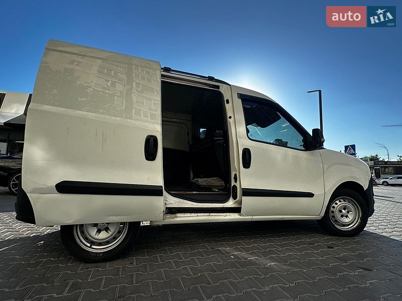 Грузовой фургон Opel Combo 2013 в Киеве