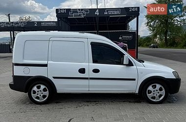 Мікроавтобус вантажний (до 3,5т) Opel Combo 2011 в Хусті