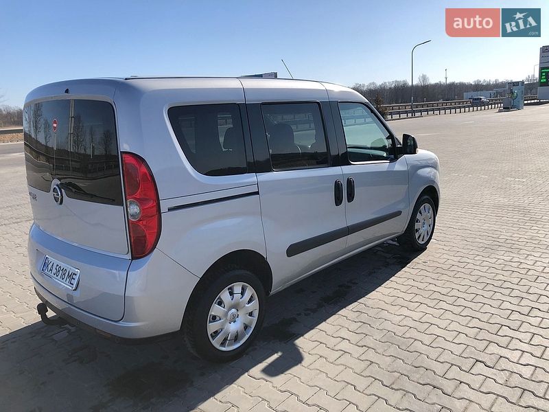 Мінівен Opel Combo 2016 в Києві