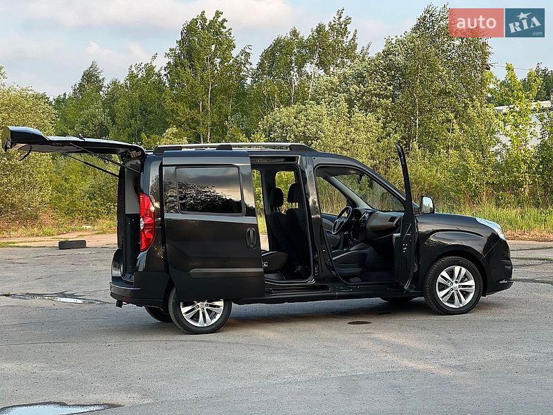 Мінівен Opel Combo 2012 в Дрогобичі