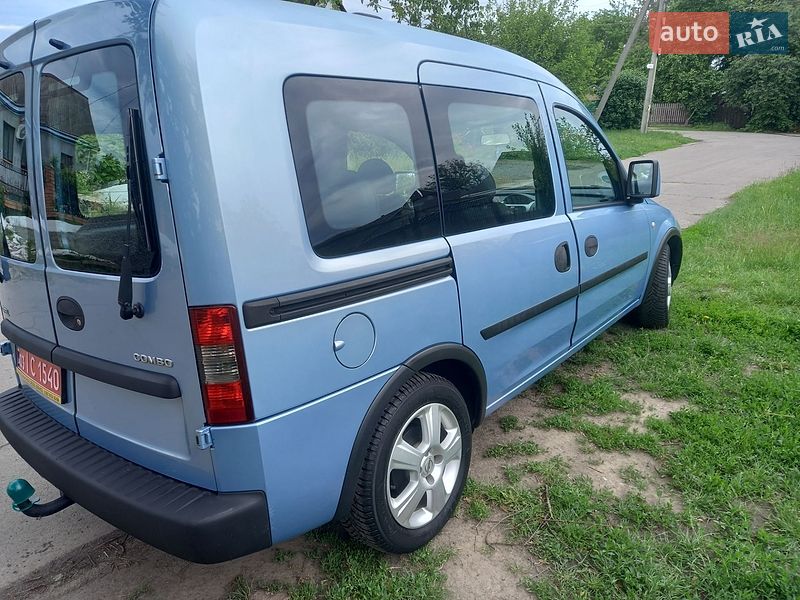 Мінівен Opel Combo 2004 в Звенигородці