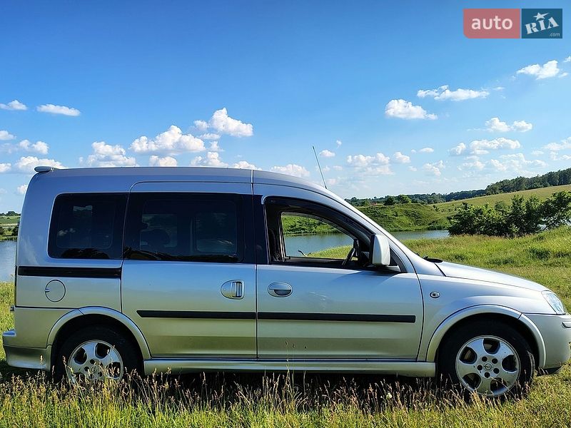 Минивэн Opel Combo 2004 в Житомире