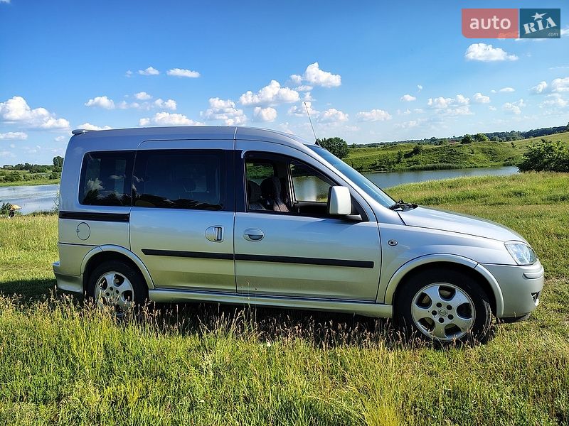 Минивэн Opel Combo 2004 в Житомире