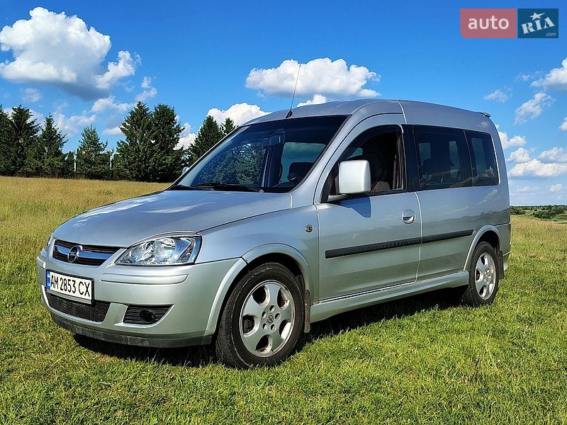 Минивэн Opel Combo 2004 в Житомире