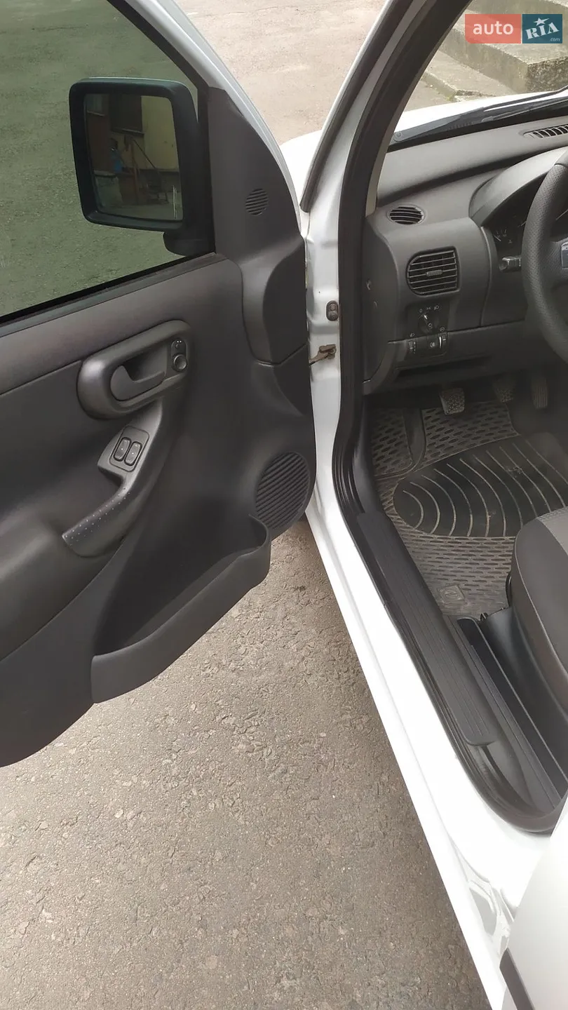 2011 Opel Combo - мініатюра 6
