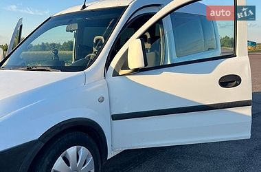 Минивэн Opel Combo 2008 в Владимирце