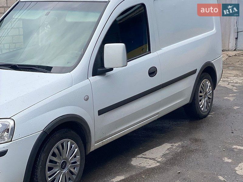 Вантажний фургон Opel Combo 2010 в Кривому Розі фото 3 Вантажний фургон Opel Combo 2010 в Кривому Розі