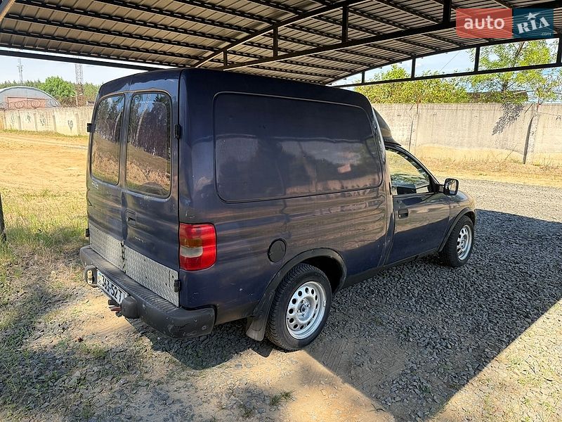 Минивэн Opel Combo 1995 в Вараше