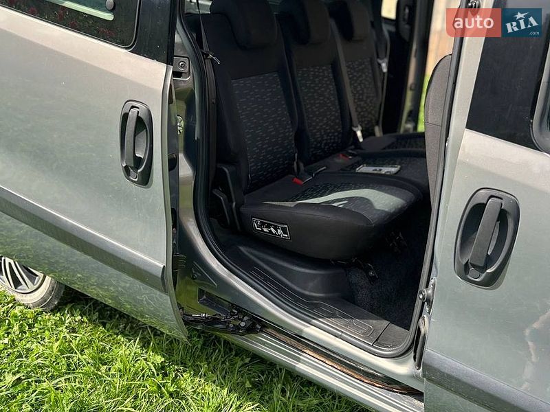 Мінівен Opel Combo 2015 в Верховині