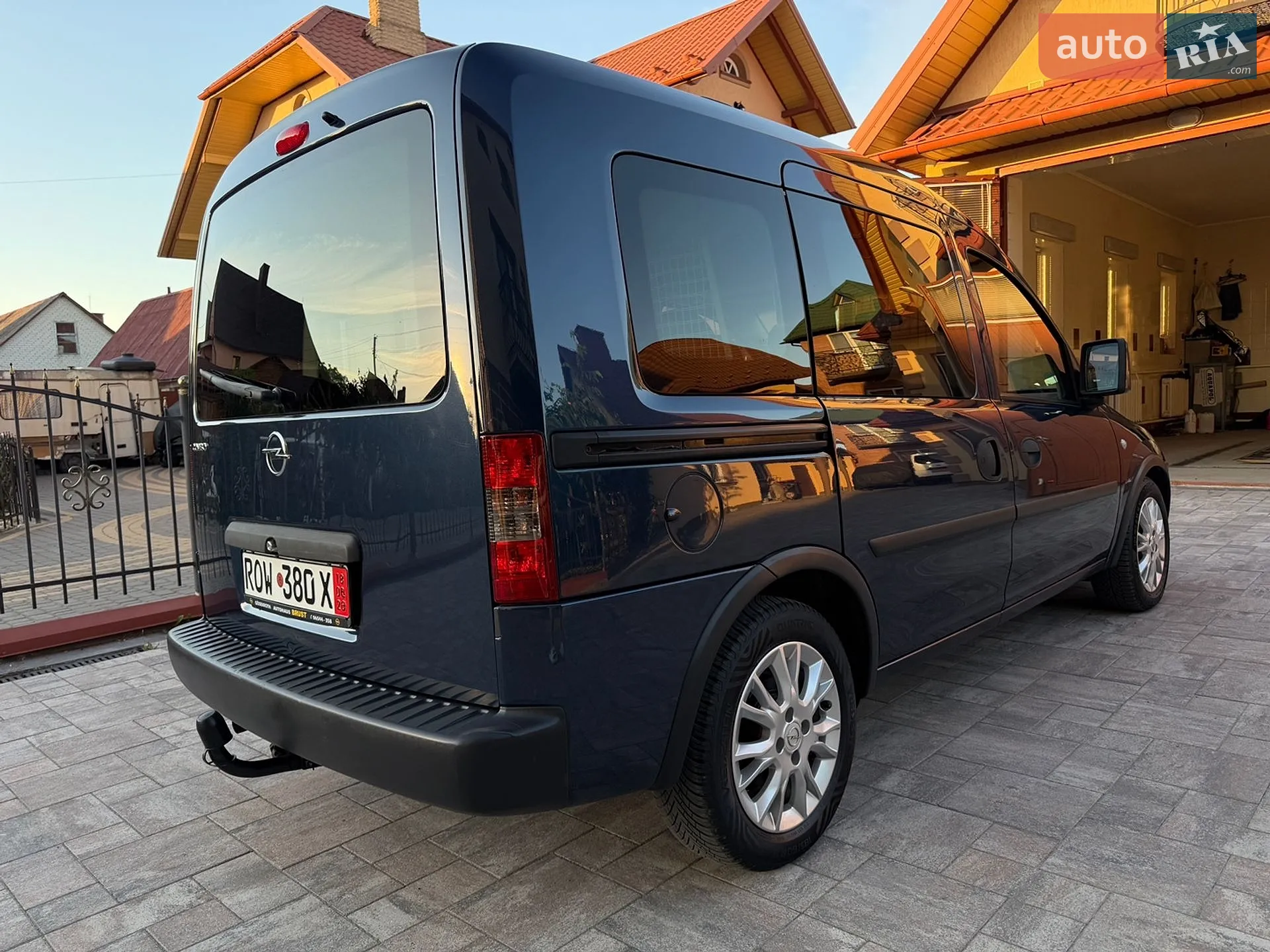 2010 Opel Combo - мініатюра 12