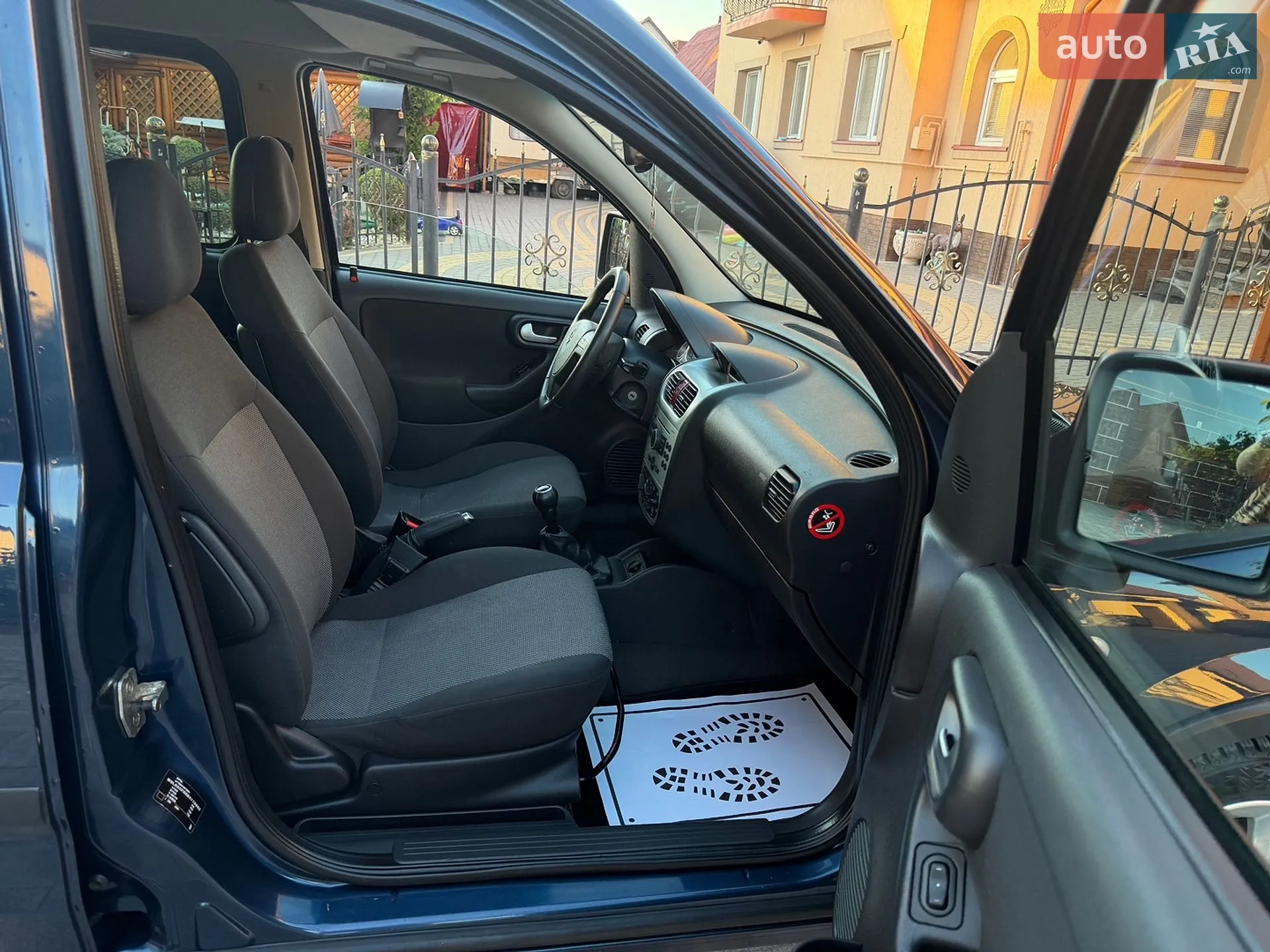 2010 Opel Combo - мініатюра 32
