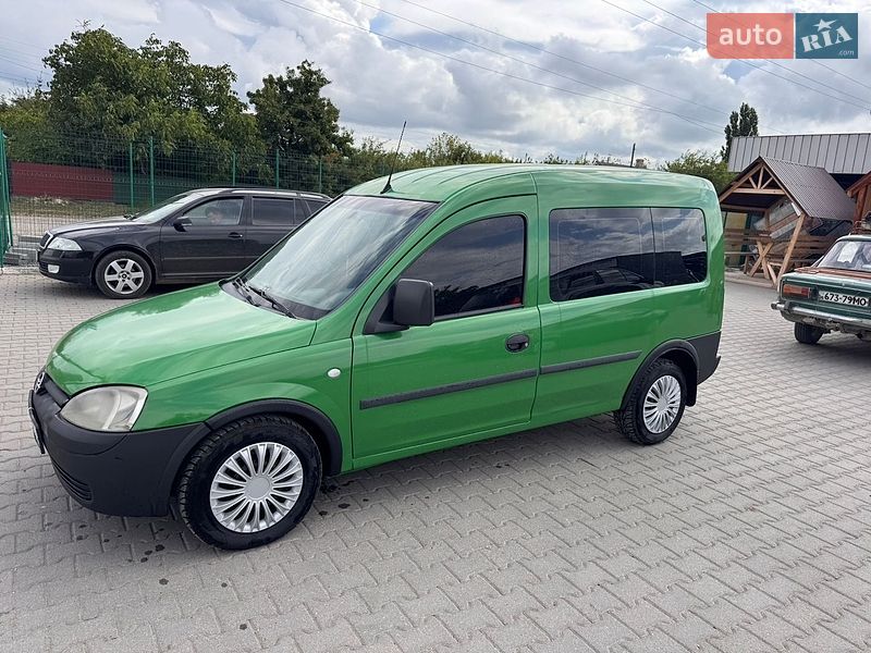 Минивэн Opel Combo 2006 в Черновцах