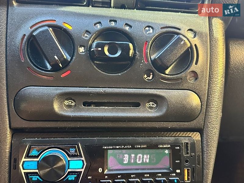 Вантажний фургон Opel Combo 1996 в Тульчині