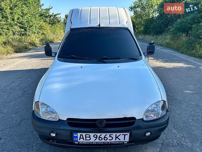 Вантажний фургон Opel Combo 1996 в Тульчині