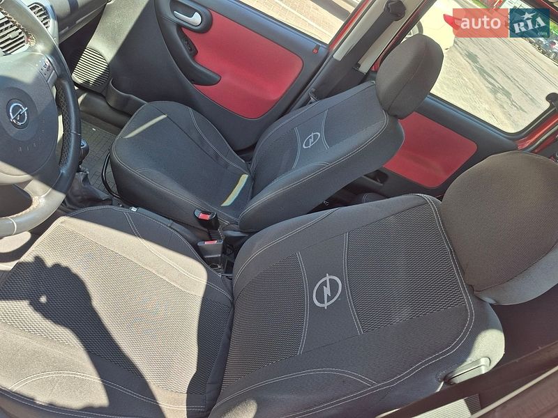 Мінівен Opel Combo 2010 в Полтаві