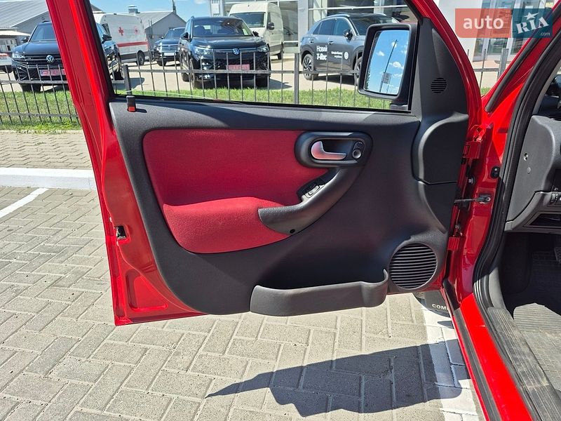 Мінівен Opel Combo 2010 в Полтаві