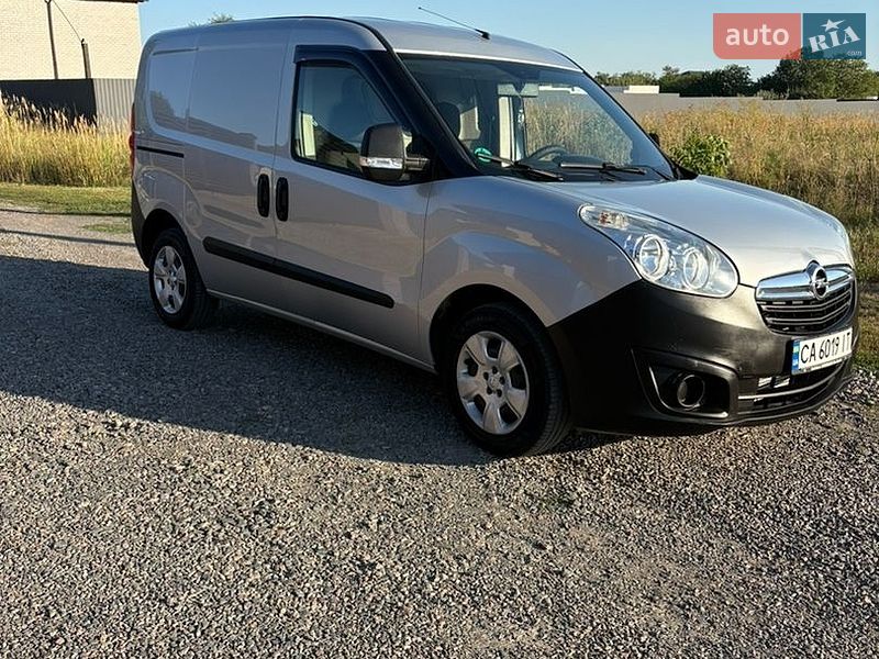 Вантажний фургон Opel Combo 2012 в Черкасах