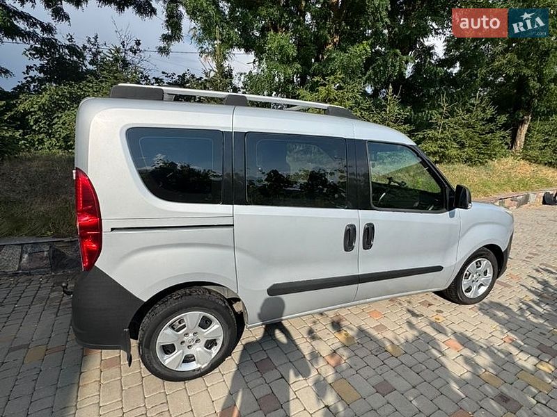 Мінівен Opel Combo 2015 в Житомирі