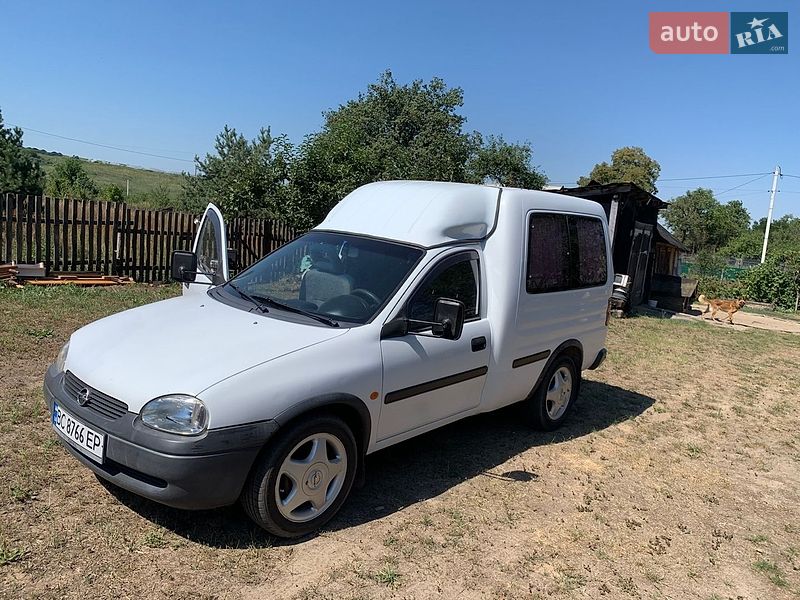 Мінівен Opel Combo 2000 в Новояворівську