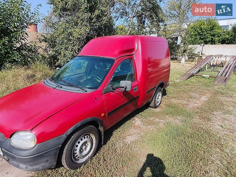 Інші вантажівки Opel Combo 2001 в Краснокутську
