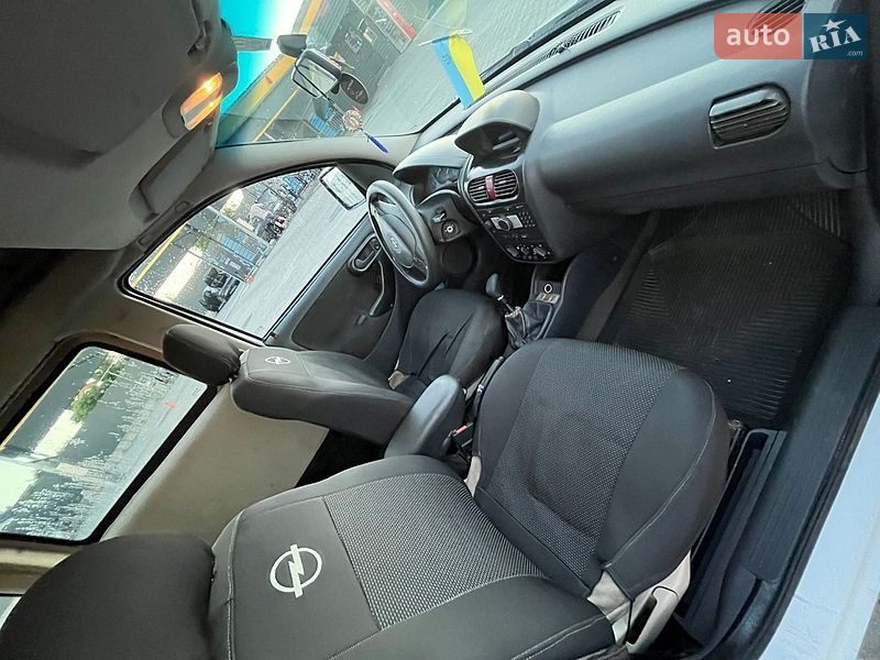 Мінівен Opel Combo 2005 в Тернополі фото 5 Мінівен Opel Combo 2005 в Тернополі