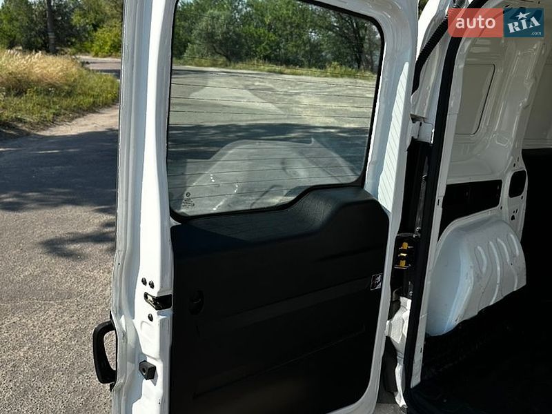 Вантажний фургон Opel Combo 2016 в Кам'янському