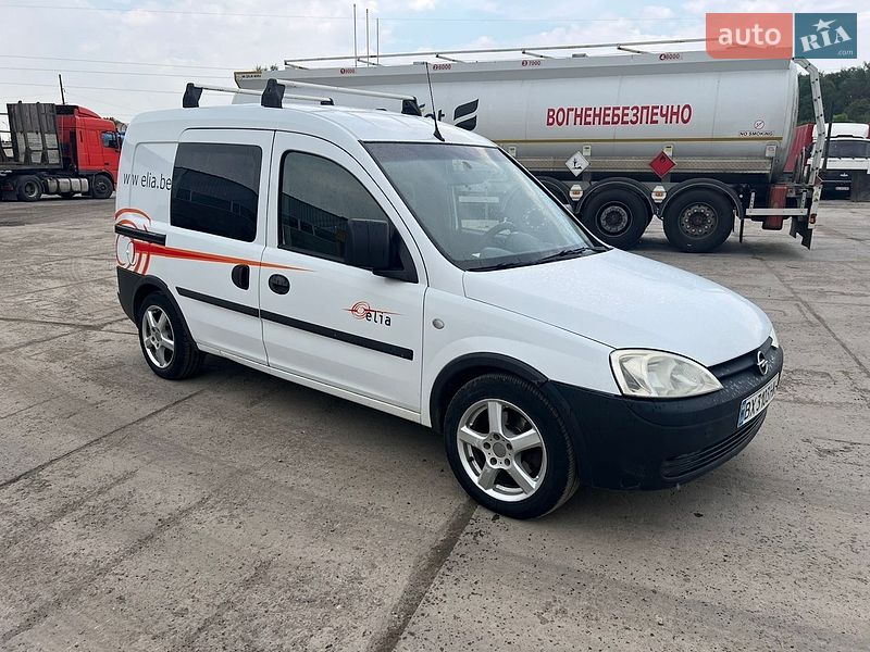 Вантажний фургон Opel Combo 2010 в Шепетівці фото 2 Вантажний фургон Opel Combo 2010 в Шепетівці