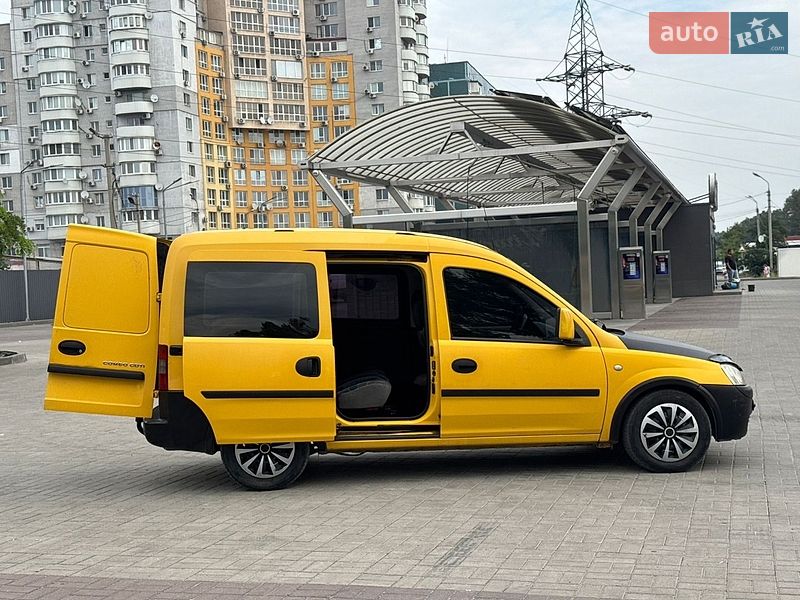 Мінівен Opel Combo 2008 в Дніпрі