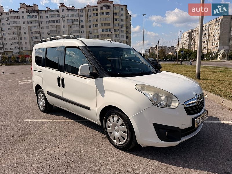 Минивэн Opel Combo 2013 в Ивано-Франковске
