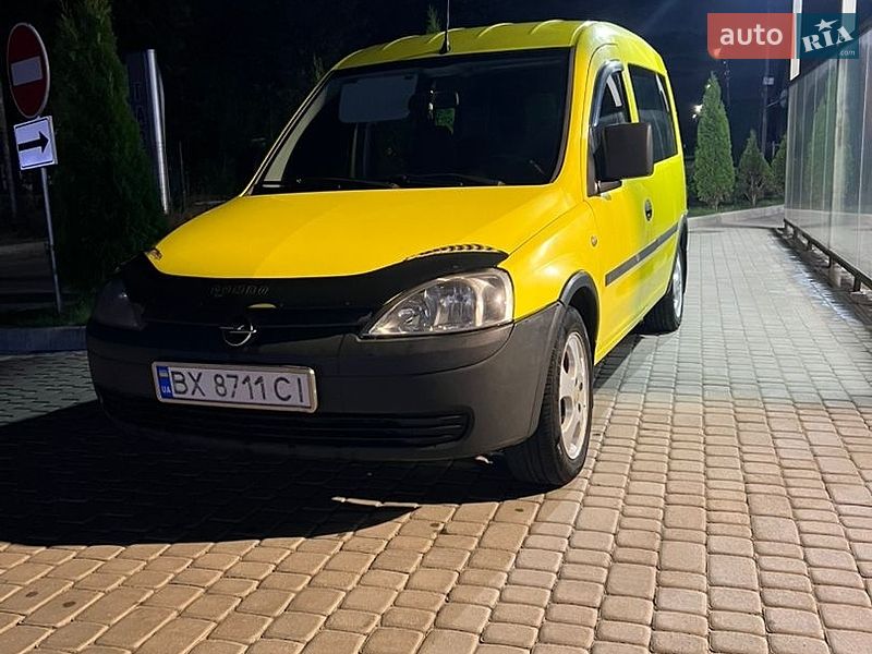 Минивэн Opel Combo 2002 в Староконстантинове