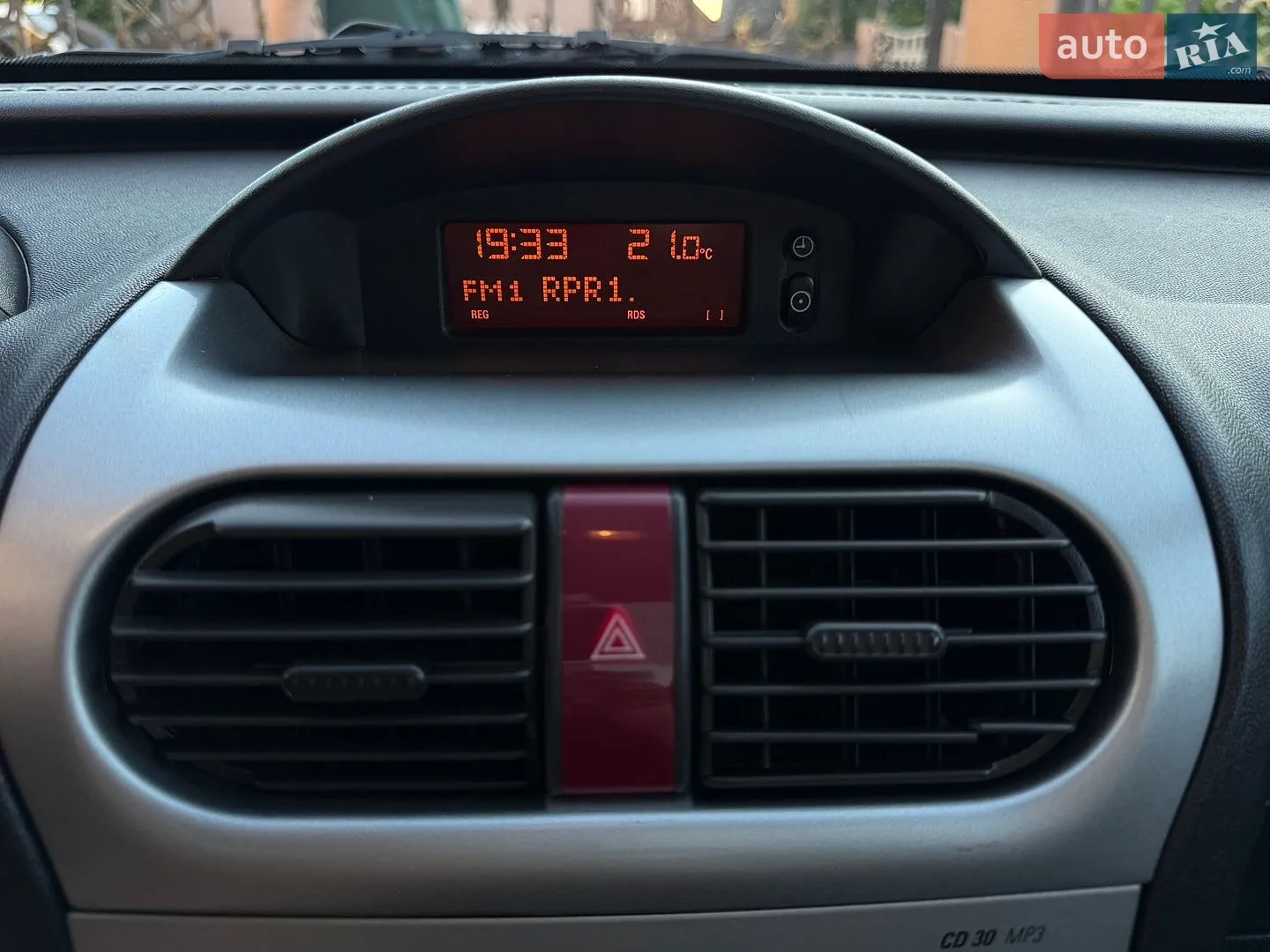 2010 Opel Combo - мініатюра 39