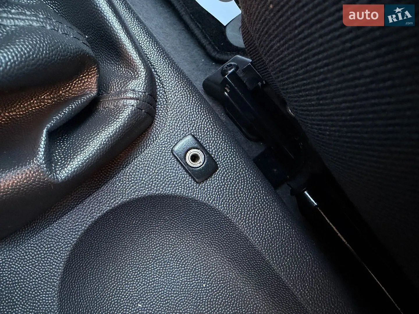 2010 Opel Combo - мініатюра 42