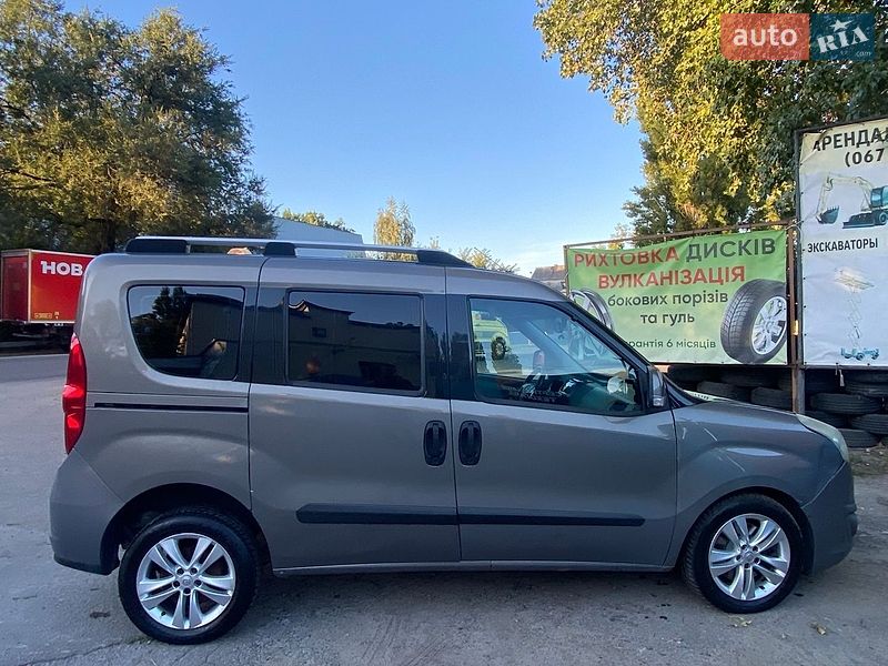 Мінівен Opel Combo 2012 в Києві