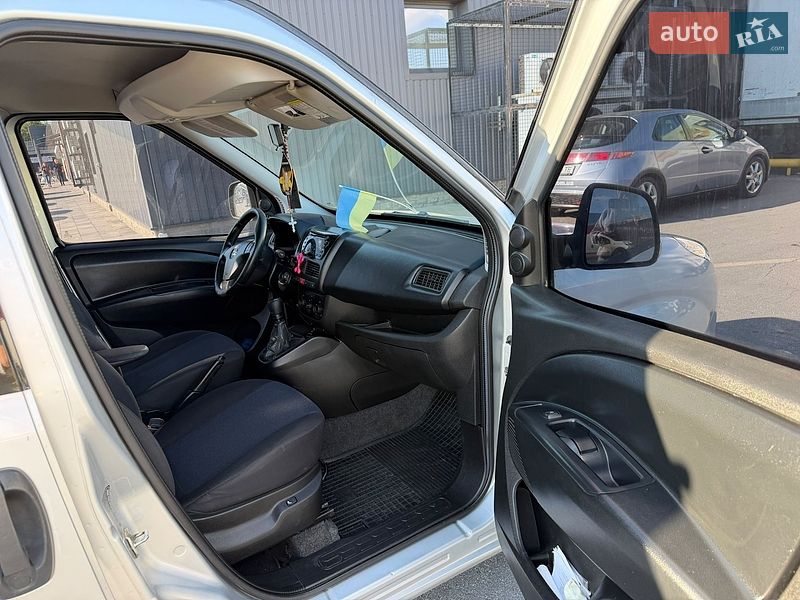 Мінівен Opel Combo 2012 в Києві фото 9 Мінівен Opel Combo 2012 в Києві