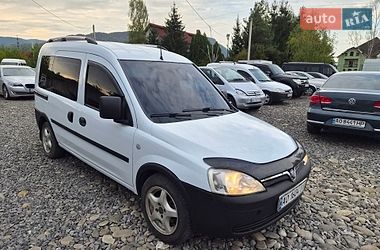 Минивэн Opel Combo 2006 в Хусте