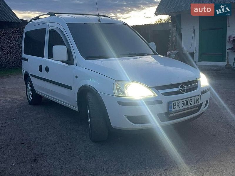 Мінівен Opel Combo 2005 в Сарнах фото 3 Мінівен Opel Combo 2005 в Сарнах