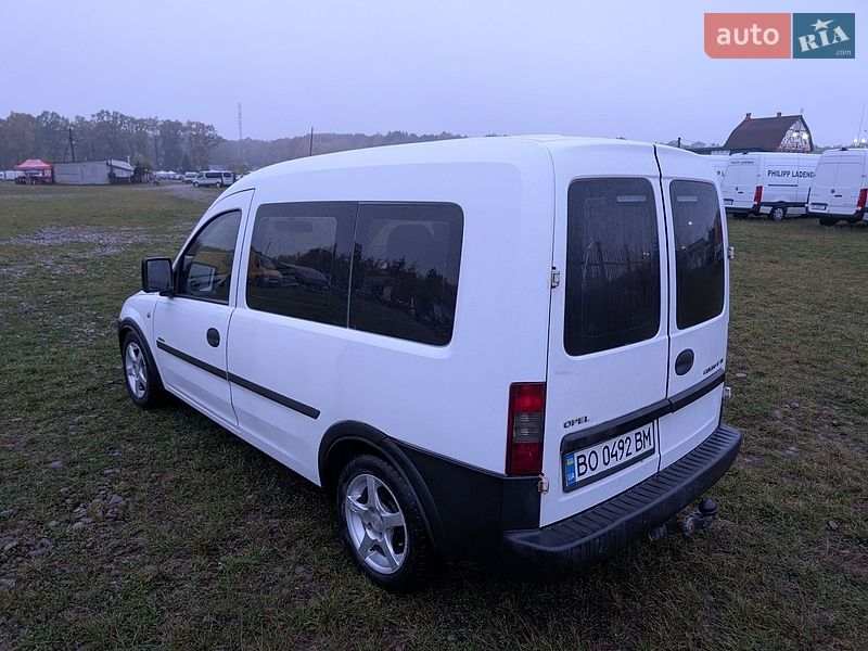 Минивэн Opel Combo 2002 в Калуше