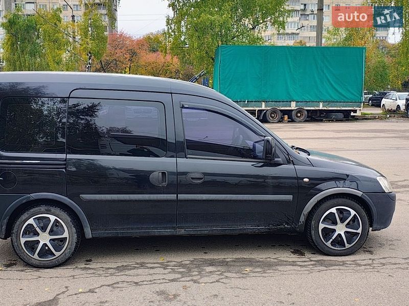 Мінівен Opel Combo 2006 в Львові
