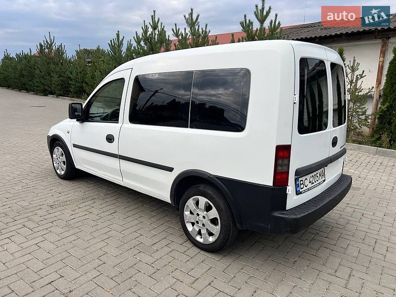 Минивэн Opel Combo 2005 в Золочеве