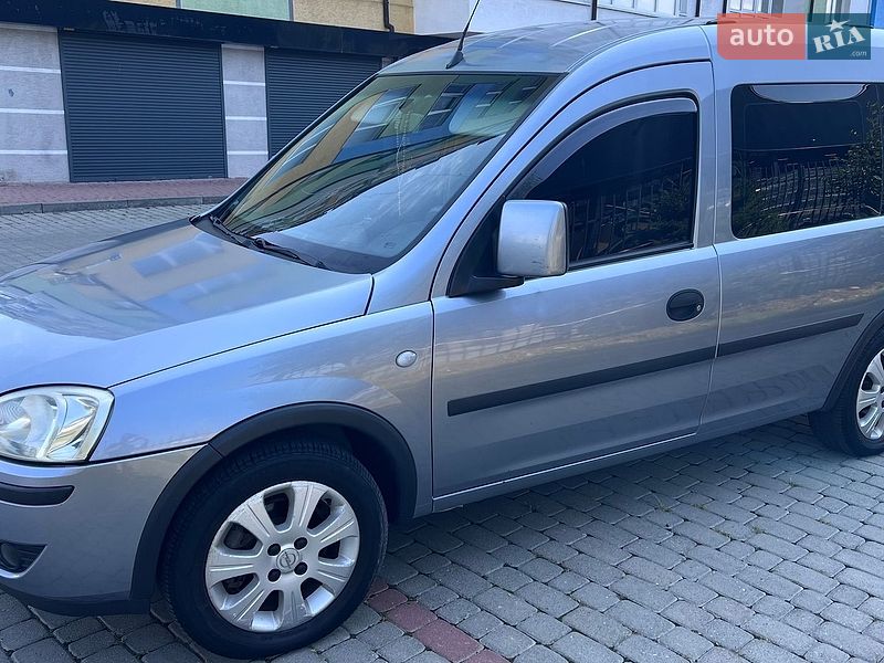 Минивэн Opel Combo 2007 в Ивано-Франковске