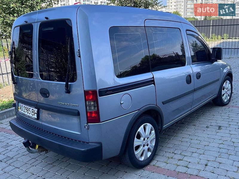 Минивэн Opel Combo 2007 в Ивано-Франковске