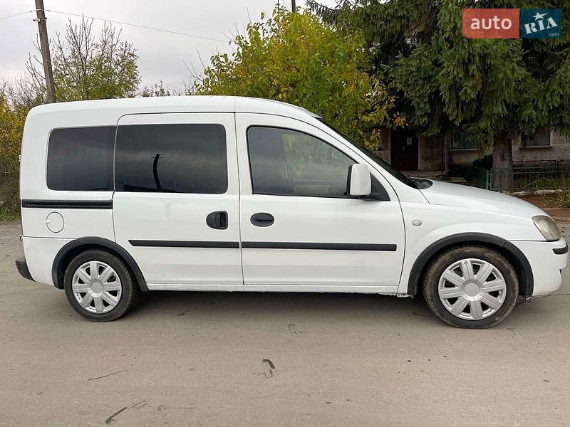 Мінівен Opel Combo 2006 в Теофіполі