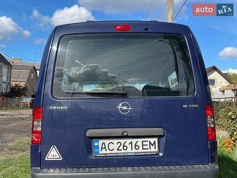 Минивэн Opel Combo 2006 в Киверцах