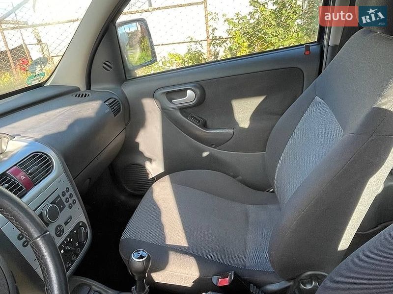 Минивэн Opel Combo 2006 в Киверцах