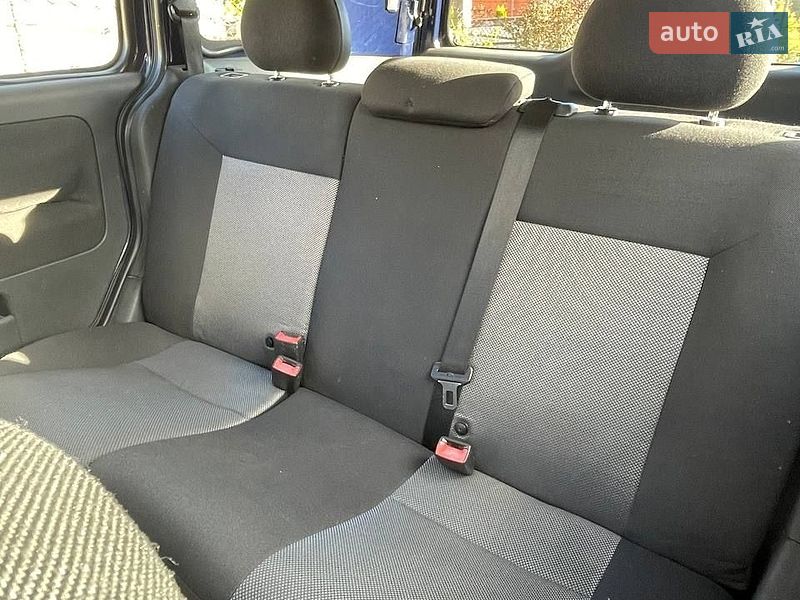 Минивэн Opel Combo 2006 в Киверцах