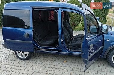 Минивэн Opel Combo 2009 в Черновцах