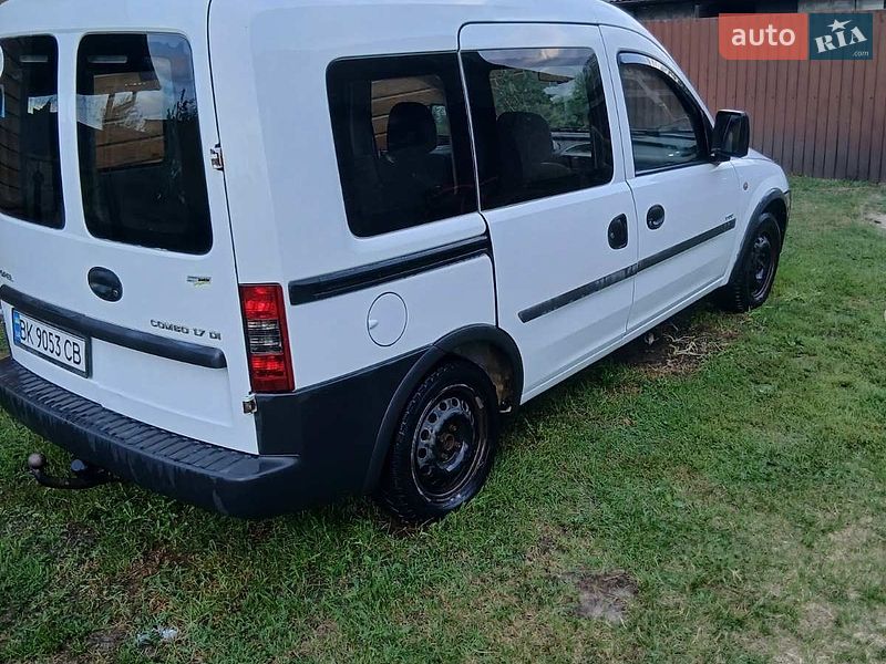 Минивэн Opel Combo 2002 в Сарнах
