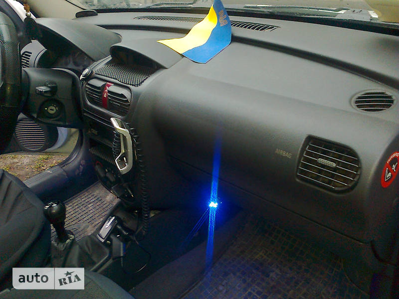 Вантажопасажирський фургон Opel Combo 2006 в Києві